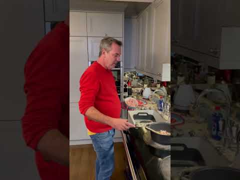 Mushrooms and chicken vol au vent