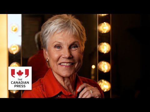 Anne Murray recalls her biggest career regret, says new album was an 'all-family affair'