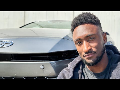 Reviewing my First Car: Toyota Camry Hybrid!