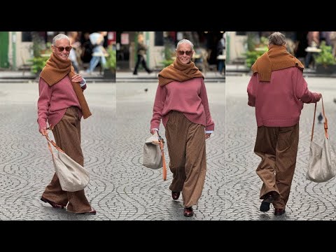 At 75, She Dresses So Well You Can’t Look Away Her Secrets to getting Noticed