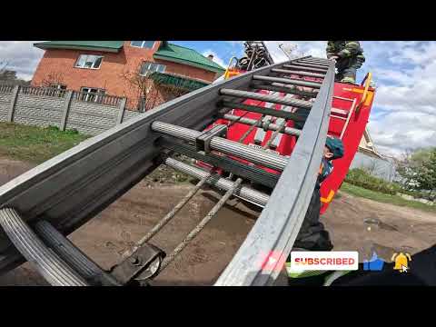 Горит дом, сильный ветер, угроза домам 🚒🧯🧑‍🚒