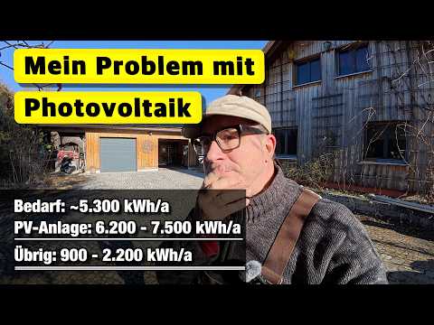 Photovoltaics with battery on the roof support pillar 4K
