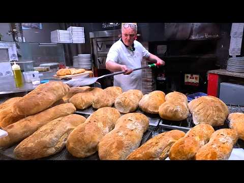 The secret for a digestible bread dough is FLOUR! 95% Biga and 80% hydration from Master Paolo