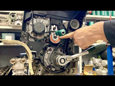 Instructions #6 for assembling the VOLVO 2.5t engine - installing the timing belt.