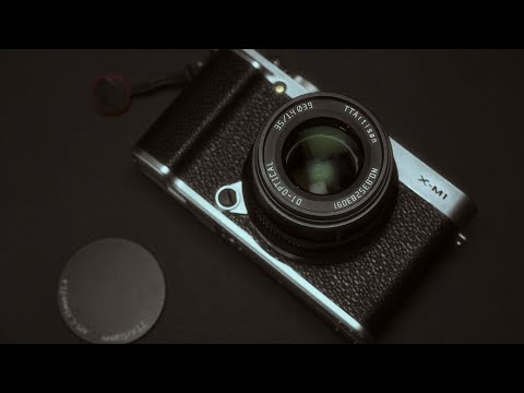 This $160 Fujifilm camera shoots film like photos