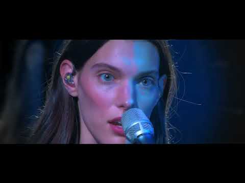 ✨ "Tant pis pour elle" en live par Charlotte Cardin