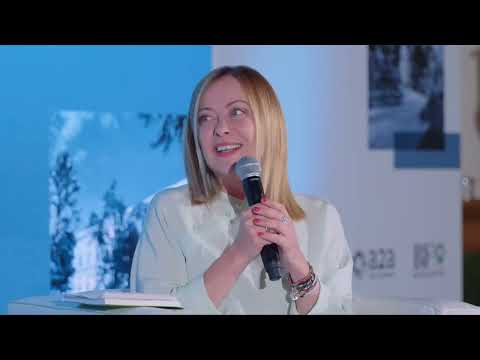 Una straordinaria Giorgia Meloni a “Il giorno de La Verità” con il direttore Maurizio Belpietro.