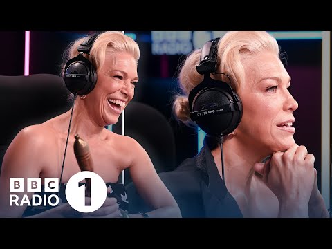 Hannah Waddingham plays Unpopular Opinion - "they all smell like farty bottoms!"