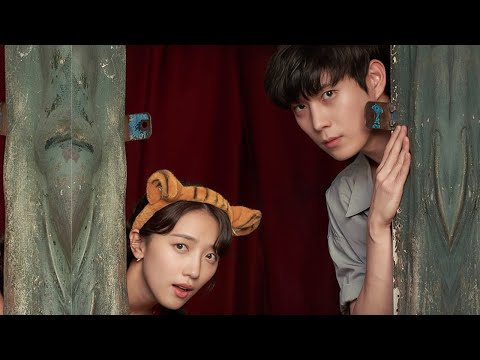 روح شريرة بتلاحق بنت عشان تنتقم منها ولما بيتجسد فجسم فنان مشهور بيخلي البنت دي تبقي حارسته الشخصيه