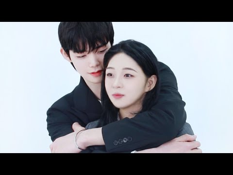 [ENG] school girl reaction when a handsome guy seduces with skinship