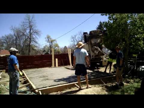 Pouring a Concrete Slab (timelapse)