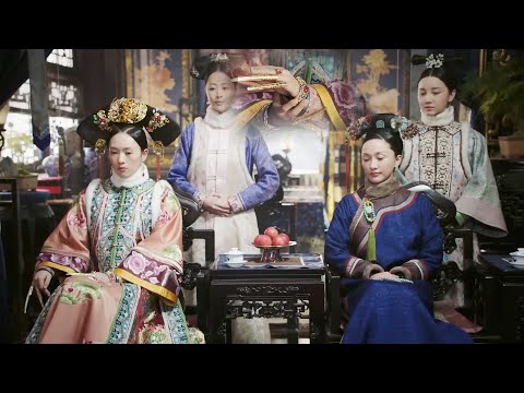 Ruyi didn't bring her jade bracelet, and Concubine Gao flattered her by showing off that she wore it