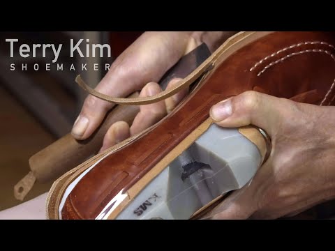 Making Tassel Loafers from Hand-Dyed Leather