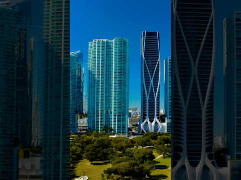 Miami’s BILLIONAIRE Skyscrapers Are SINKING