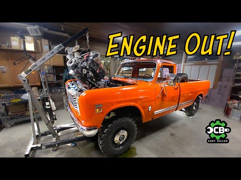 1975 International Harvester Engine Pull – Removing & Degreasing the IH 392