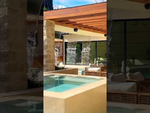 Don’t forget to add this to your Christmas wishlist… 🎁 #luxuryhome #backyarddesign #backyard #pool