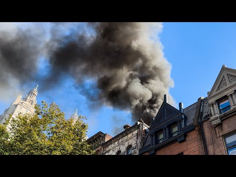 **EARLY ARRIVAL** HEAVY FIRE in Penthouse & ROOF on Upper West Side [ Manhattan 2nd Alarm Box 1053 ]