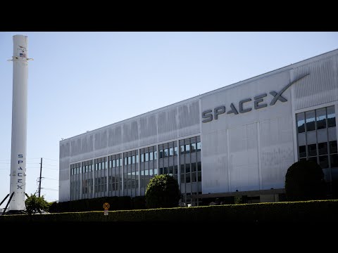 SpaceX Said to Consider Merger With Tesla or xAI