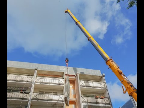 WBS-70-Plattenbau erhält Aufzüge
