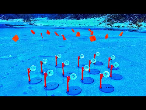 ЖЕРЛИЦІ СТРІЛЯЛИ - МИ НЕ ВСТИГАЛИ! Перший Лід 2024-2025! Ловля Щуки на Жерлиці! Зимова Риболовля