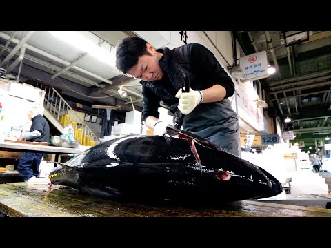 Cooking fish from midnight.Giant Sushi Restaurant in Hiroshima