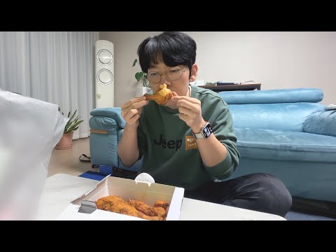 【純VLOG】夫人出差後，只有偷吃能讓我開心！feat. 一日三餐｜大耳朵TV