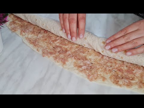 I take simple minced meat and pita bread and it turns out a juicy, tasty lunch