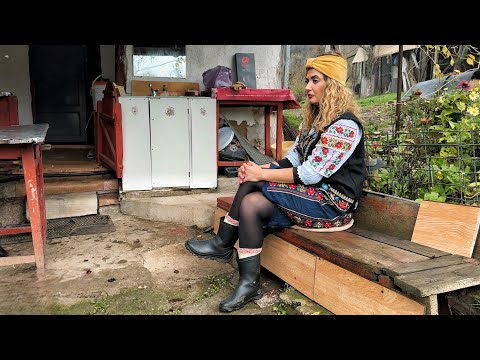 FAR FROM CIVILIZATION - SHE LIVES ALONE AND MAKES AMAZING TRADITIONAL PIZZA