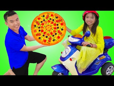 Wendy Pretend Play Kids Pizza Delivery Food Restaurant & Oven Toy w/ a Scooter