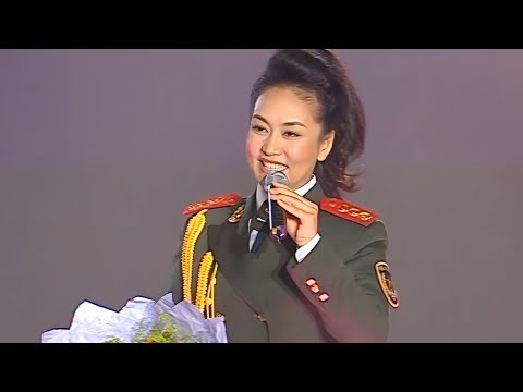 彭丽媛2006.9.24 广州体育馆演唱《青藏高原》主持人周涛