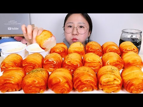 SUB) Fried condensed milk flower bread Eating Show. Dessert Mukbang