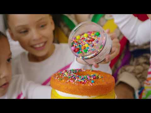 Making the Flour Shop's Explosion Cake!!