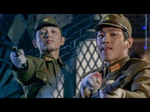 為刺殺日本戰神，特種小隊混入日軍酒會，重重圍攻之下順利完成任務！⚔️ 抗日 Kung Fu #抗日 #電影 #功夫