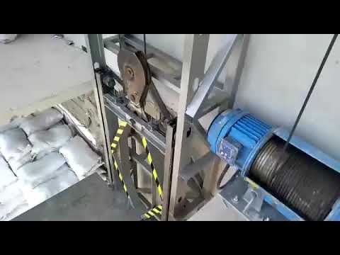 Мачтовый грузовой подъемник