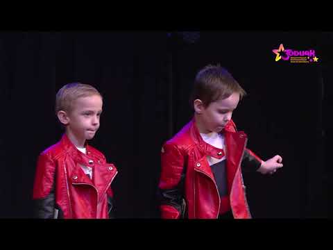 Евгений и Савелий Мазуровы 5 лет ДЕБЮТ - Седая ночь