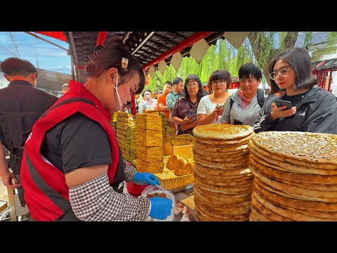 China’s Grand Food Market in Beijing | Smoked Meat Wrap, Sizzling Squid & Local Scenes