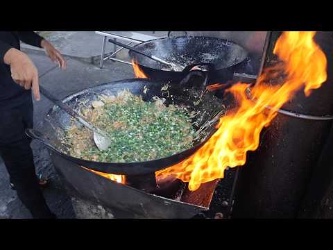 Opens at 5 AM! The Best Seafood Egg Fried Noodles Cooking Skills - Indonesian Street Food