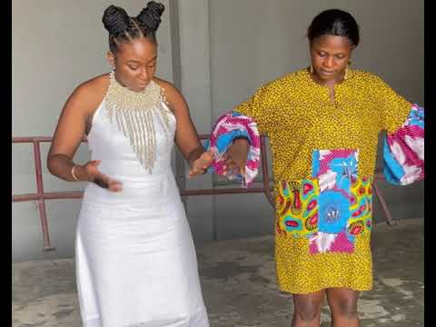 Learning traditional Efik dance, Ekombi in Calabar