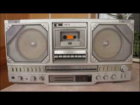 Коллекция японских магнитофонов 80-х годов для любителей