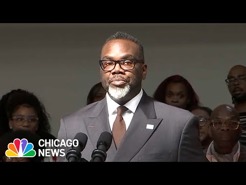 Full: Heated Q&A with Mayor Brandon Johnson after school board press conference