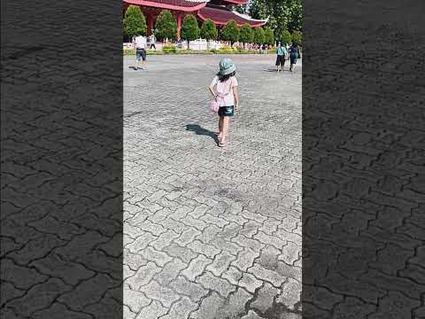 Nia visit to Sam Poo Kong in Semarang City. Great Place #sampookong