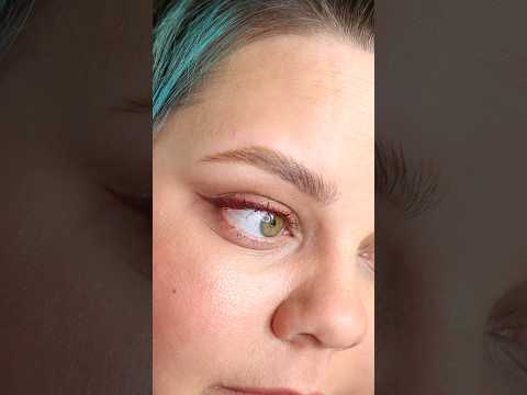 Цветные ресницы без цветной туши #лайк #косметика #makeuptutorial #макияж #стрелки #makeup