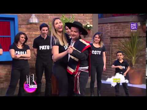 MCC El Huaso Aliro enseña a bailar bachata - Detras del muro