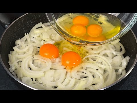 Leckerer als Pizza! Eier über Zwiebeln geben! Ich mache das für jede Party!