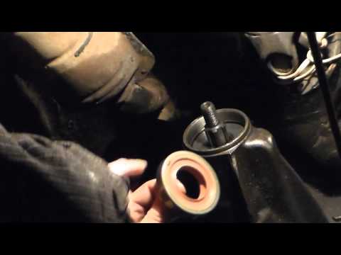 Замена сальника редуктора(задний мост) ВАЗ-2101 КЛАССИКА.