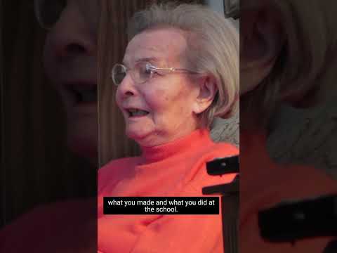 101 year old grandma tells a joke 😂
