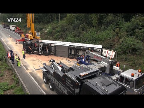 08/03/2021 - VN24 - Truck that carrying 19 tons of French fries overturned on A1 motorway