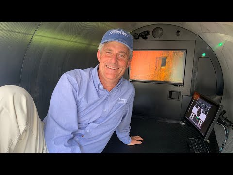 This submersible takes passengers to The Titanic wreck