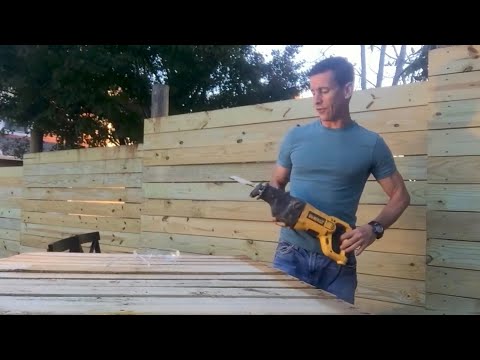 How to take apart pallets so you can use the wood to make something useful and awesome