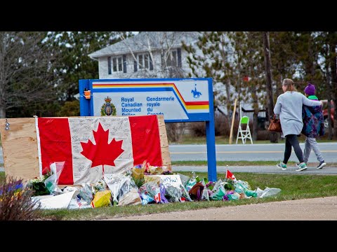 Canadians pay tribute to the heroes and victims killed in Nova Scotia rampage